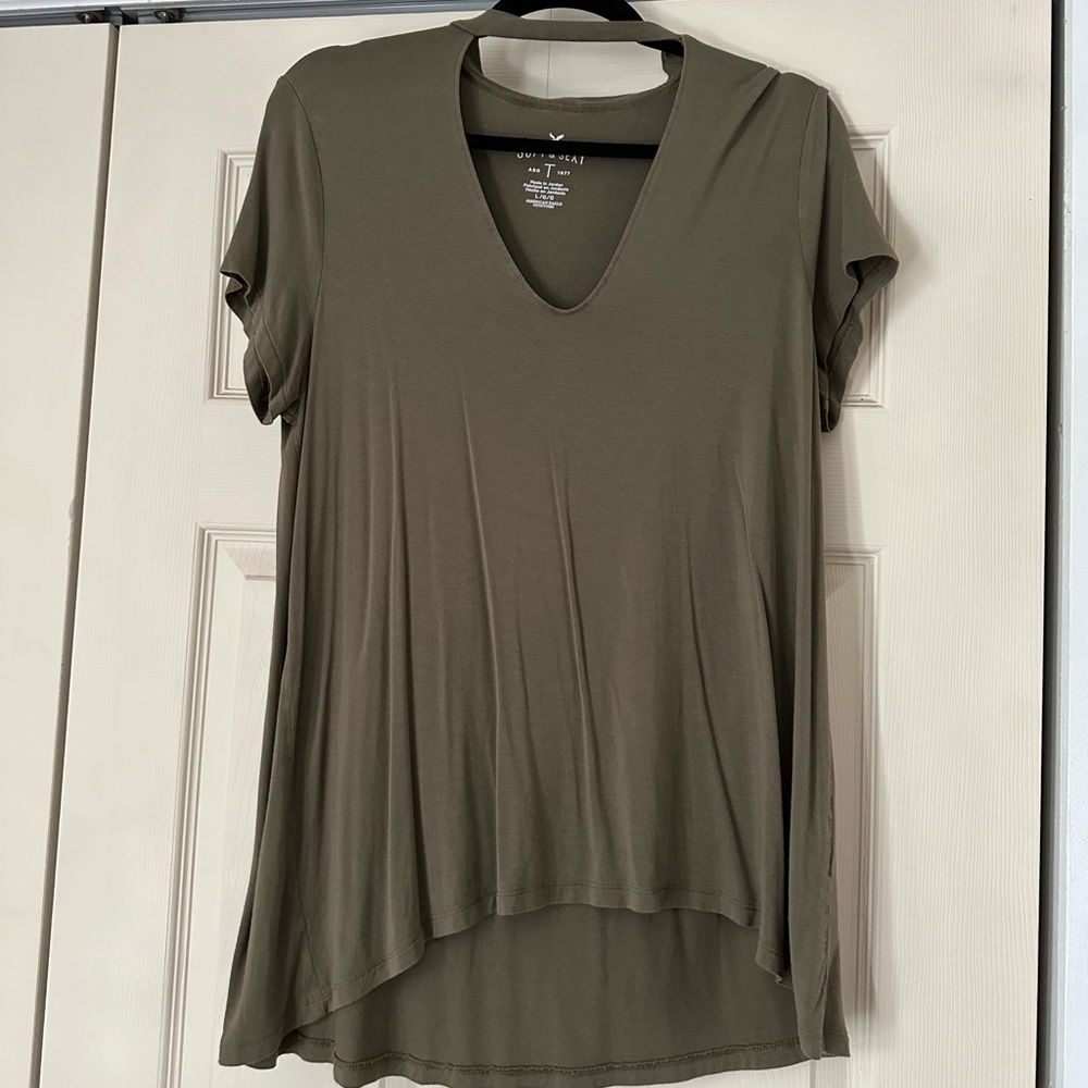 Choker neck short sleeved tee